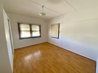 5 Ryan Street, Forbes
