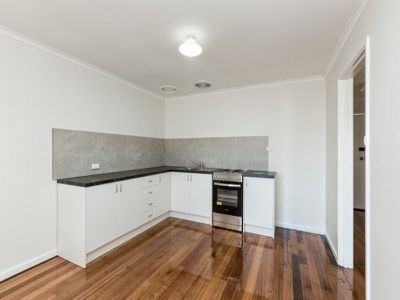 5 / 12 Manly Street, Werribee