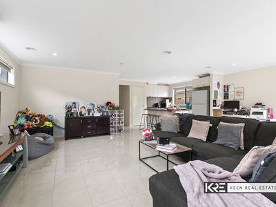 12 Spearwood Rise, Cranbourne West