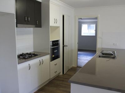 22 Dalbeattie Crescent, Dubbo
