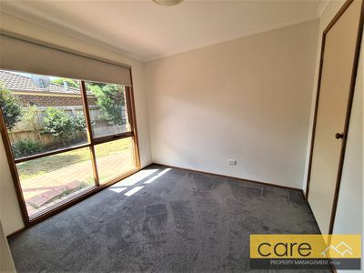 8 / 3 Pellita Way, Langwarrin