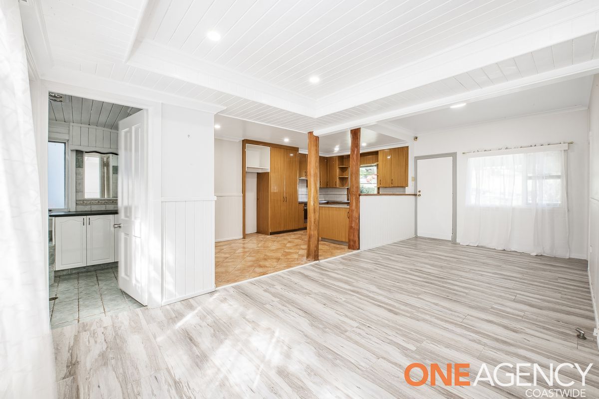 11 Narrawa Avenue, Erina