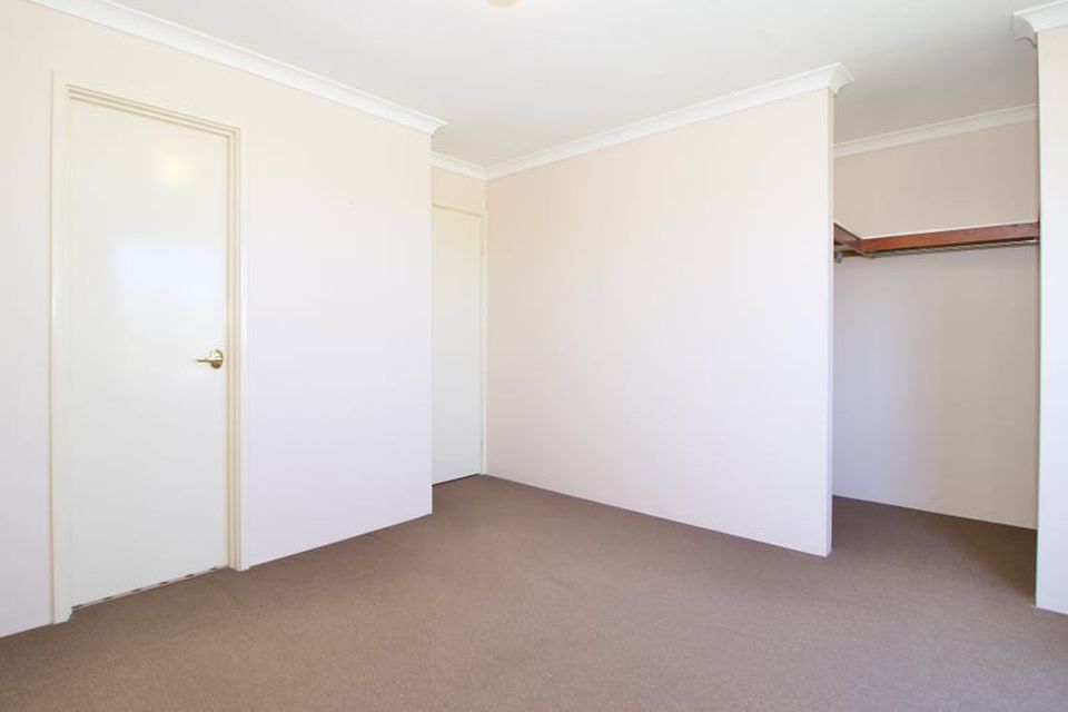 58 Oakwood Crescent, Waikiki