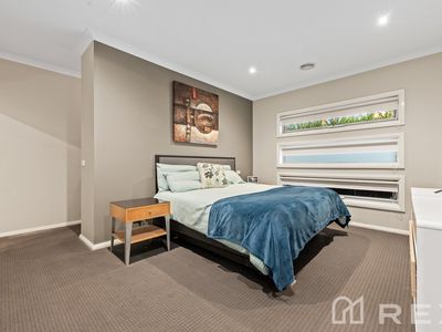 6 Limeburner Grove, Botanic Ridge
