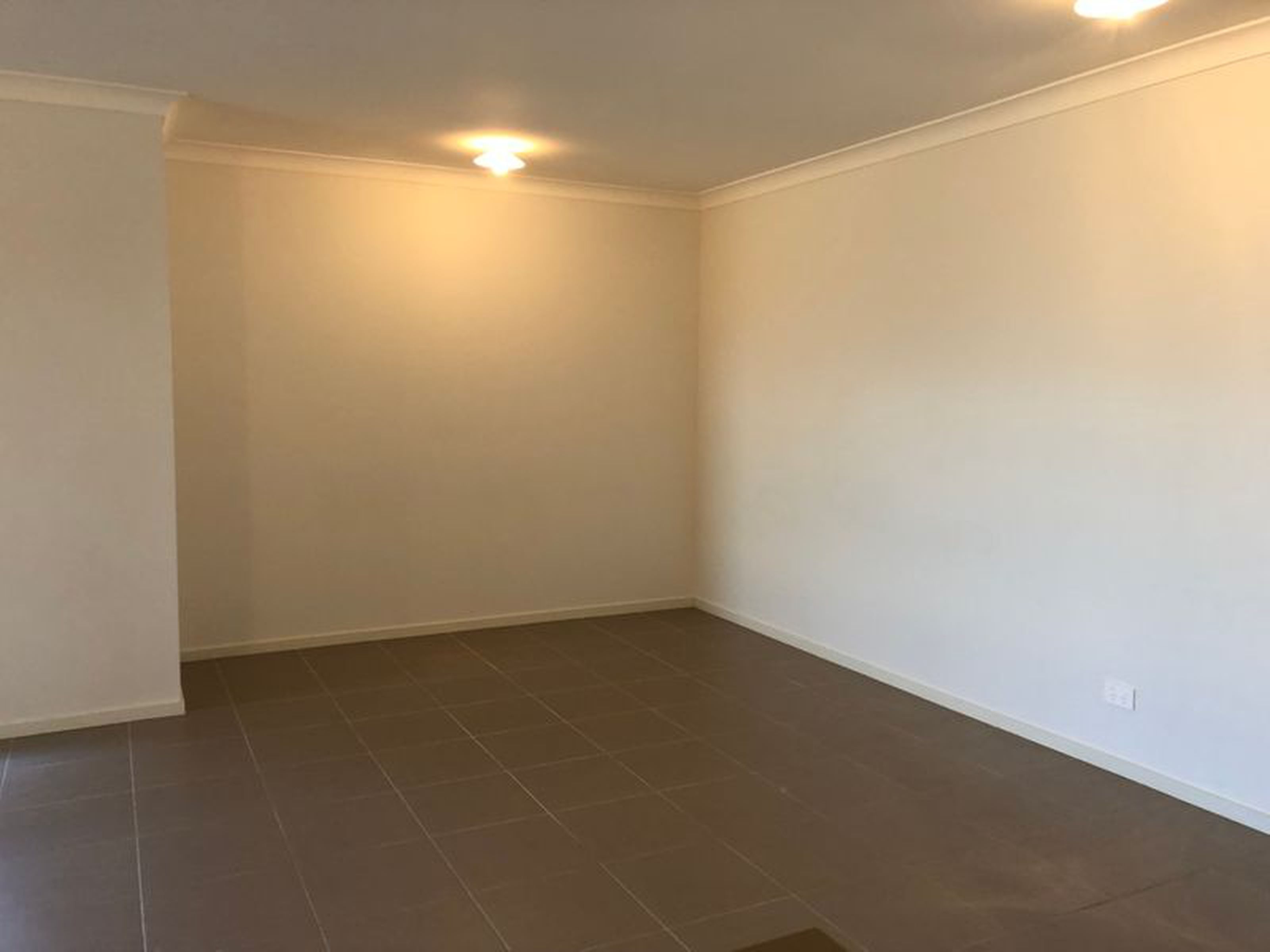 7 James Riley Drive, GLENMORE PARK