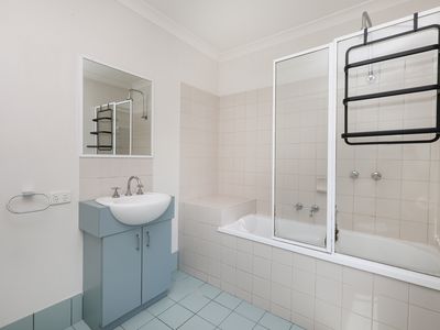2 / 4 Holberg Street, Moonee Ponds