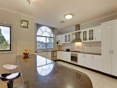 2 Sapphire Cct, Quakers Hill