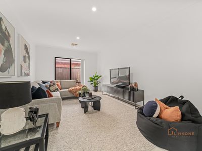 79 Castella Drive, Caversham