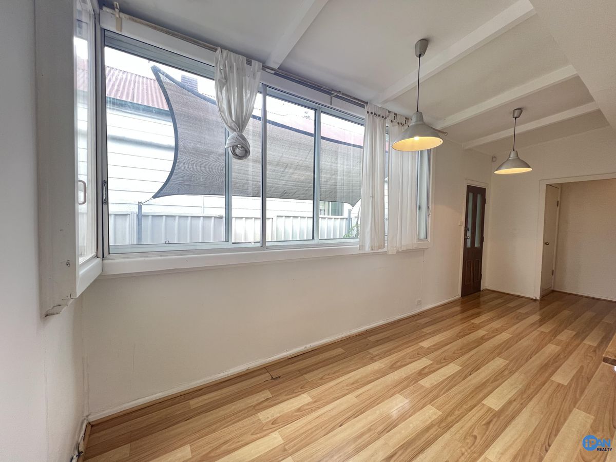 5 McBurney Avenue, Mascot