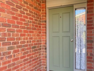 4 / 221 Anzac Ave, Seymour