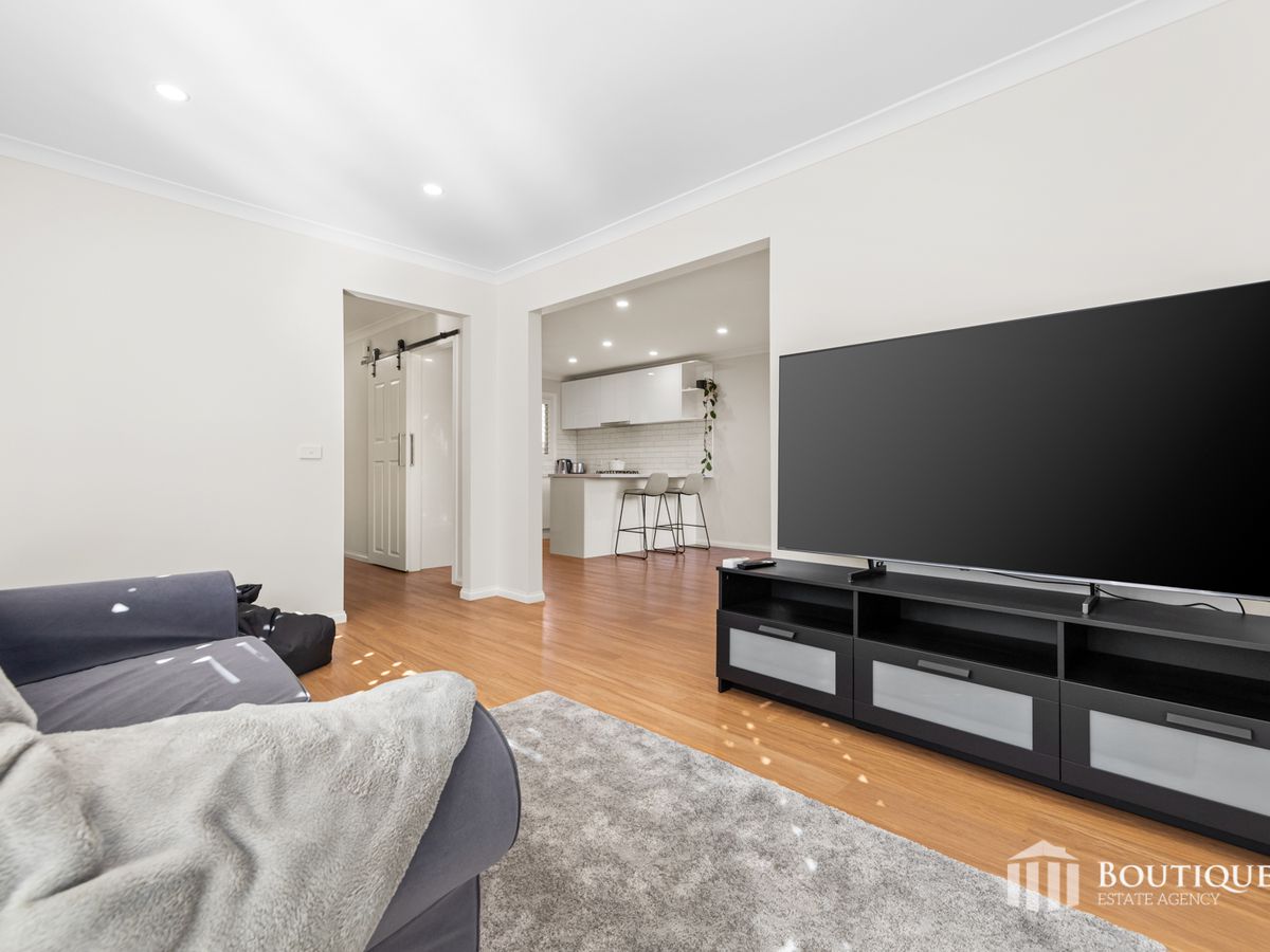 1 / 11 Lakeview Avenue, Rowville
