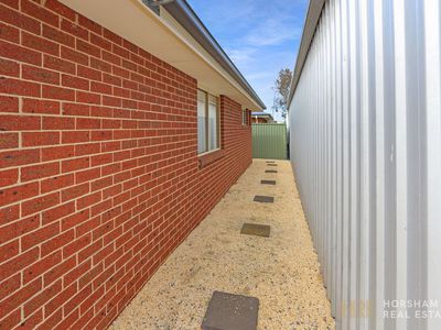 3 / 4 Remlaw Road, Horsham