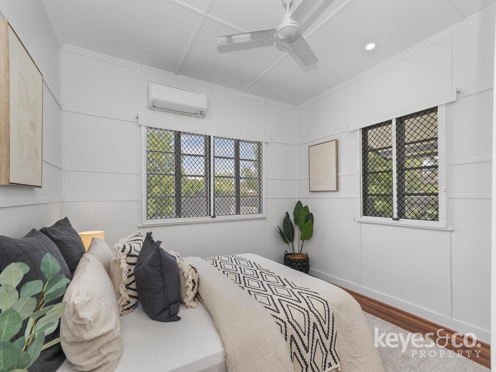 58 Kent Street, Gulliver