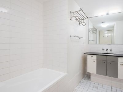 2302 / 186 Grey Street, South Brisbane