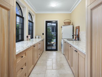 33 Wilga Drive, Bunya