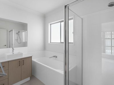 17 / 20 Careel Close, Helensvale