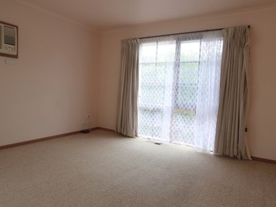 2 / 4 Kurrajong Avenue, Glen Waverley