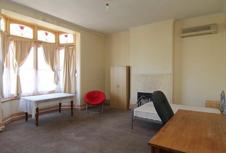 2 / 39 Station Street, Malvern