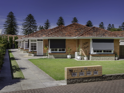 2 / 70 Augusta Street, Glenelg East