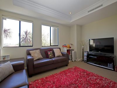 26 Weaponess Road, Scarborough
