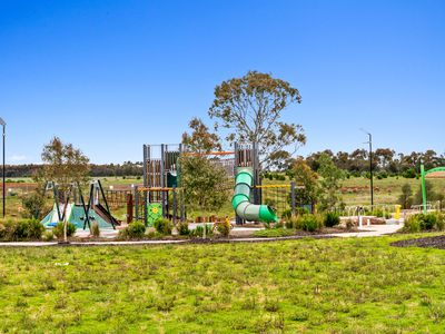 4 Portulaca Avenue, Manor Lakes