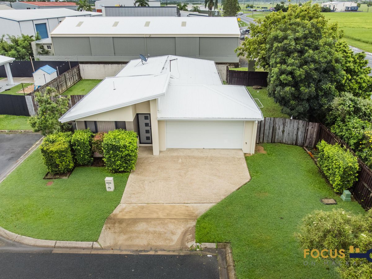 5 Chanelle Court, Glenella