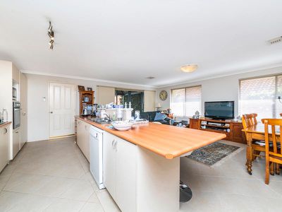 SOLD 4 Amery, Como