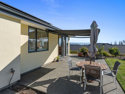 221 The Ridgeway, Stoke