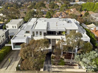 The Penthouse / 542 Upper Heidelberg Road, Heidelberg