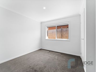 8 Sunnybank Road, Fraser Rise