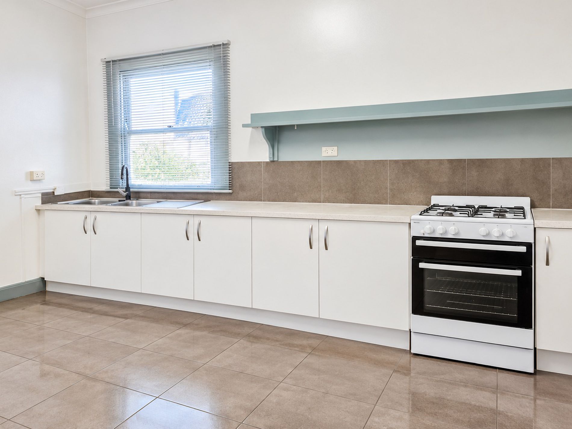 196 Foster Street East, Dandenong