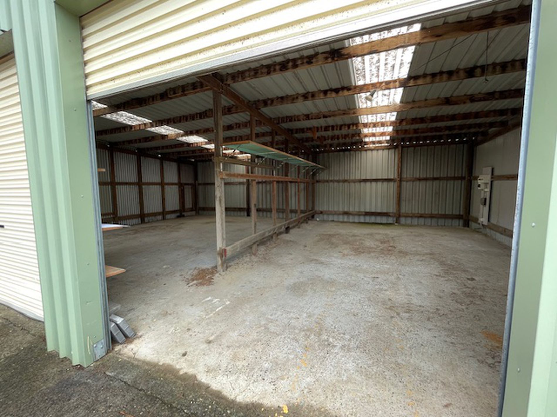 REAR 3 BAY GARAGE / 29 HODDLE STREET, Robertson