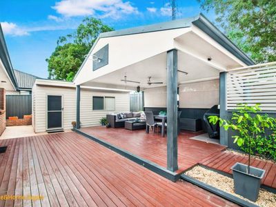 8 Spears Place, Horsley