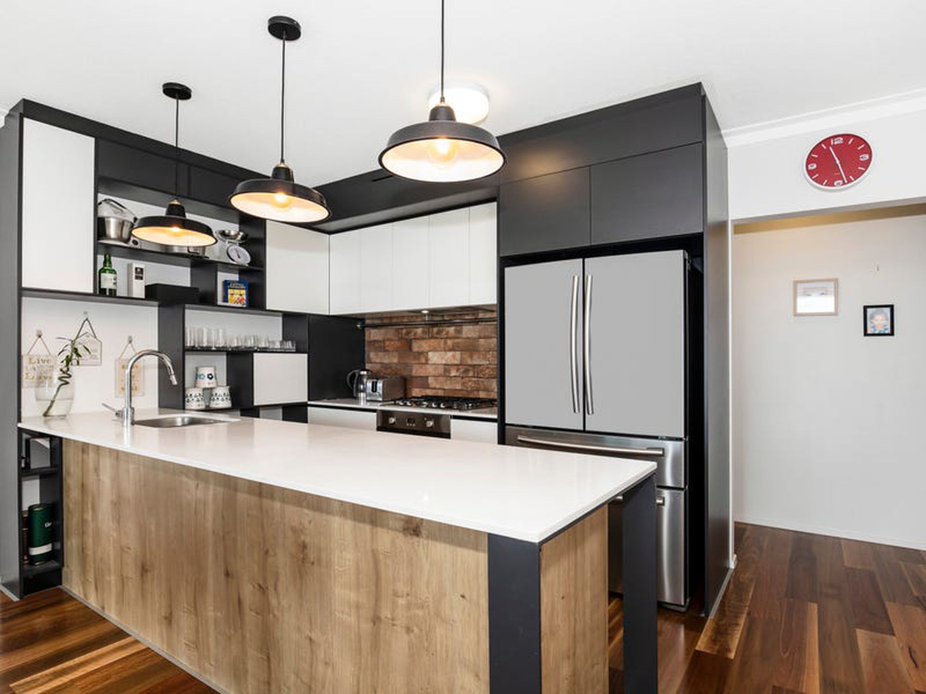 20709 / 11 Beesley Street, West End RAAS Property Group