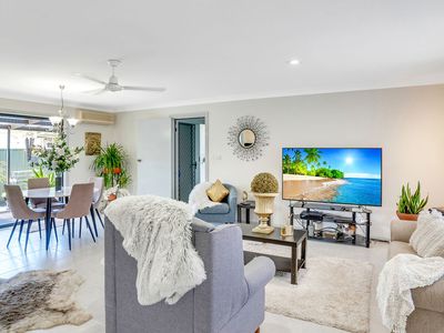 2 / 19 Rebecca Jane Close, Tuncurry