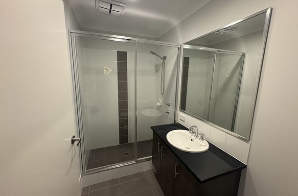 131 Lambeth Cir, Wellard