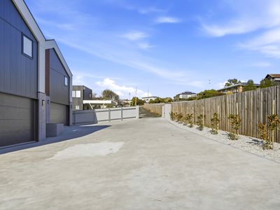 2 / 20B Frances Street, Bridport
