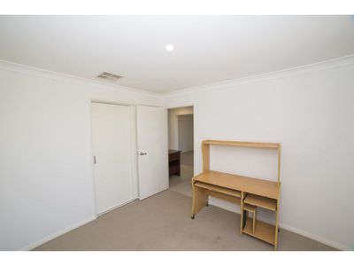 20 Hindmarsh Esplanade, Dubbo