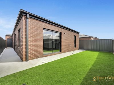 14 Langford Street, Werribee