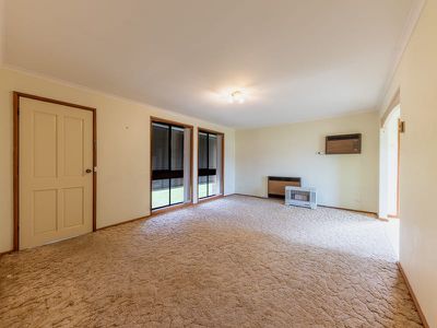 128 Larmer St, Howlong