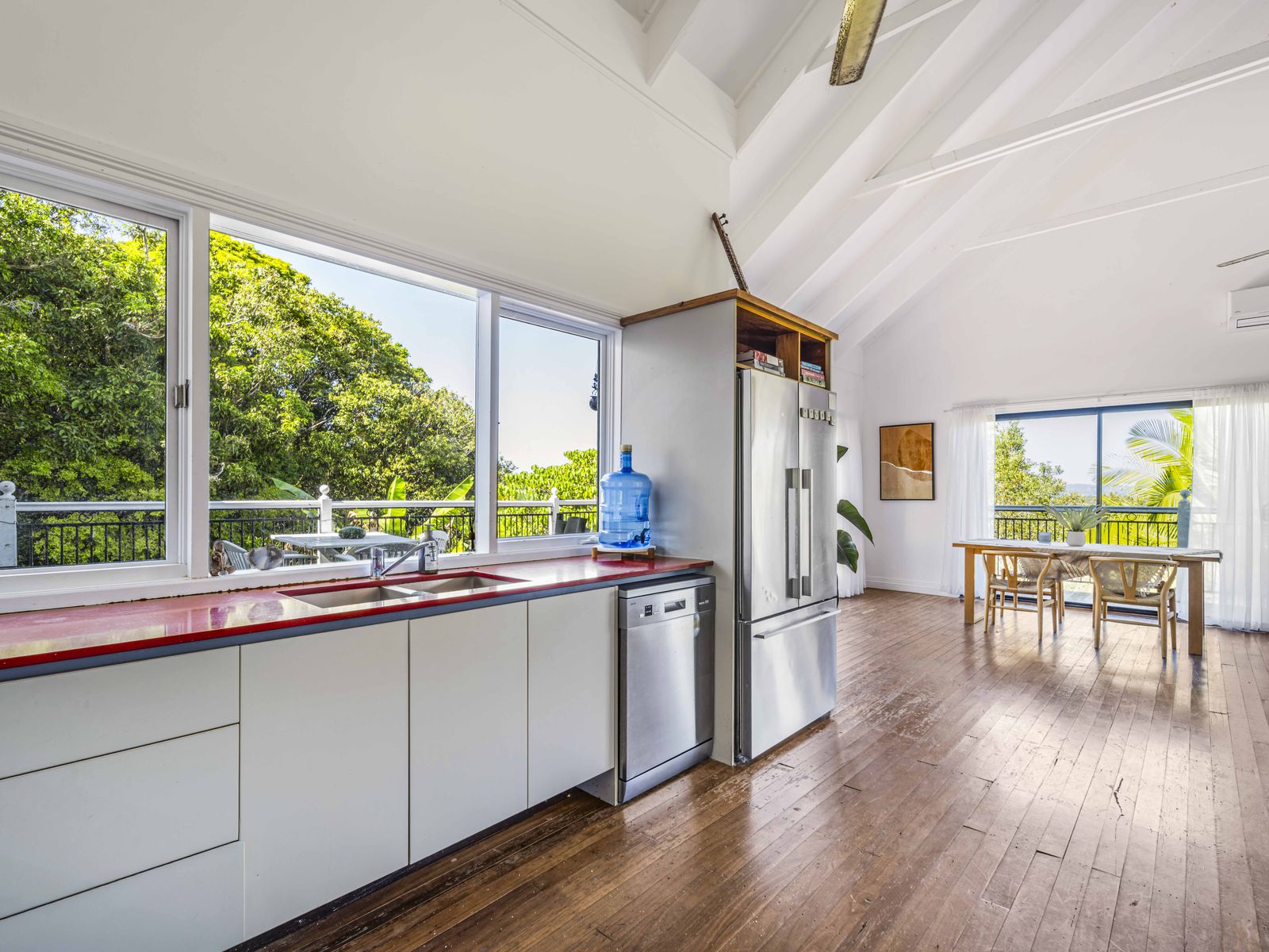 1 Tongarra Drive, Ocean Shores