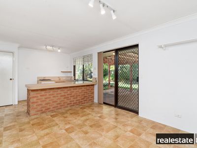 9 Bolderwood Drive, South Lake