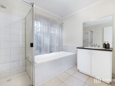 11 Cilento Crescent, Lynbrook