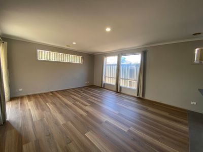 20 Kingbird Avenue , Tarneit