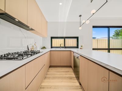 7B Silvertop Terrace, Willetton