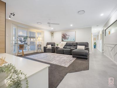 8 Peppercorn Avenue, Woongarrah