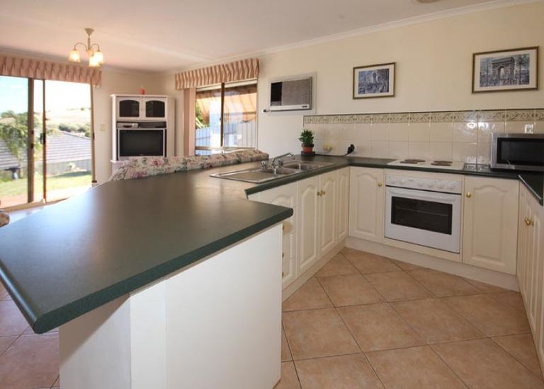 8 Cadna Street, Hallett Cove