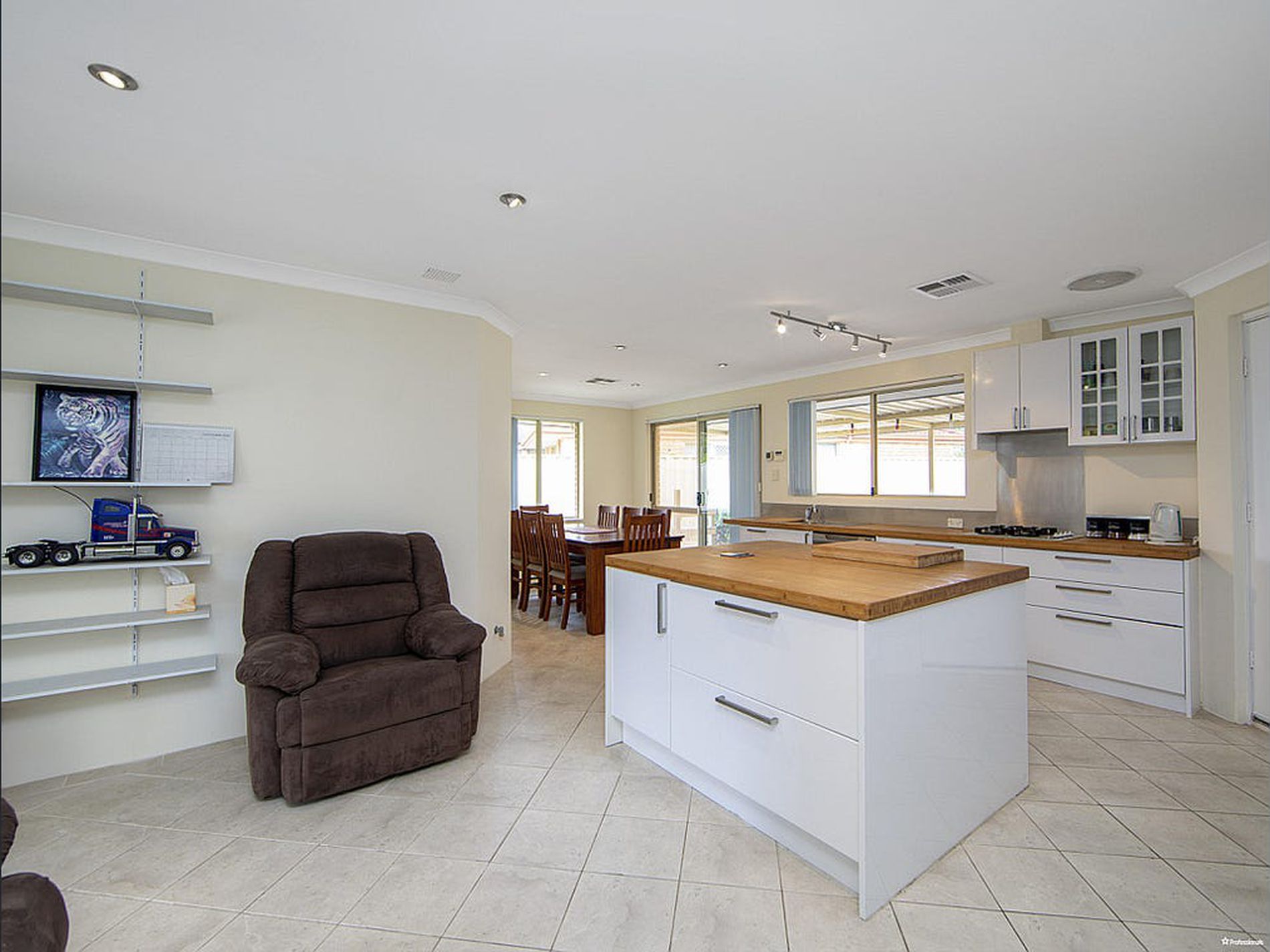 5 Joudah Court, High Wycombe