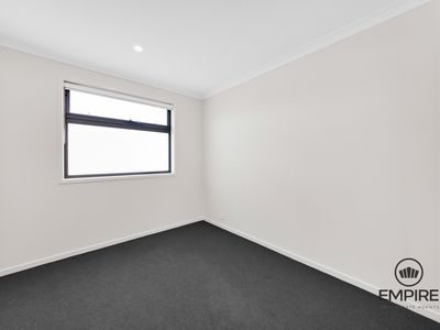 7 Parapet Lane, Clyde North