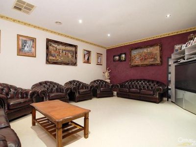 17 Diamond Parade, Skye